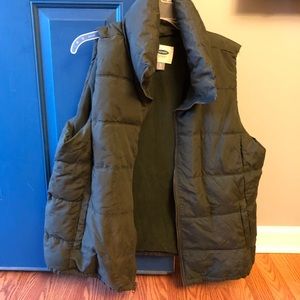 Old navy puffer vest